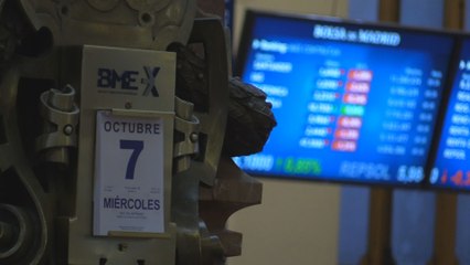 El Ibex 35 mantiene las mismas pérdidas de la apertura y se mantiene por debajo de los 7.000
