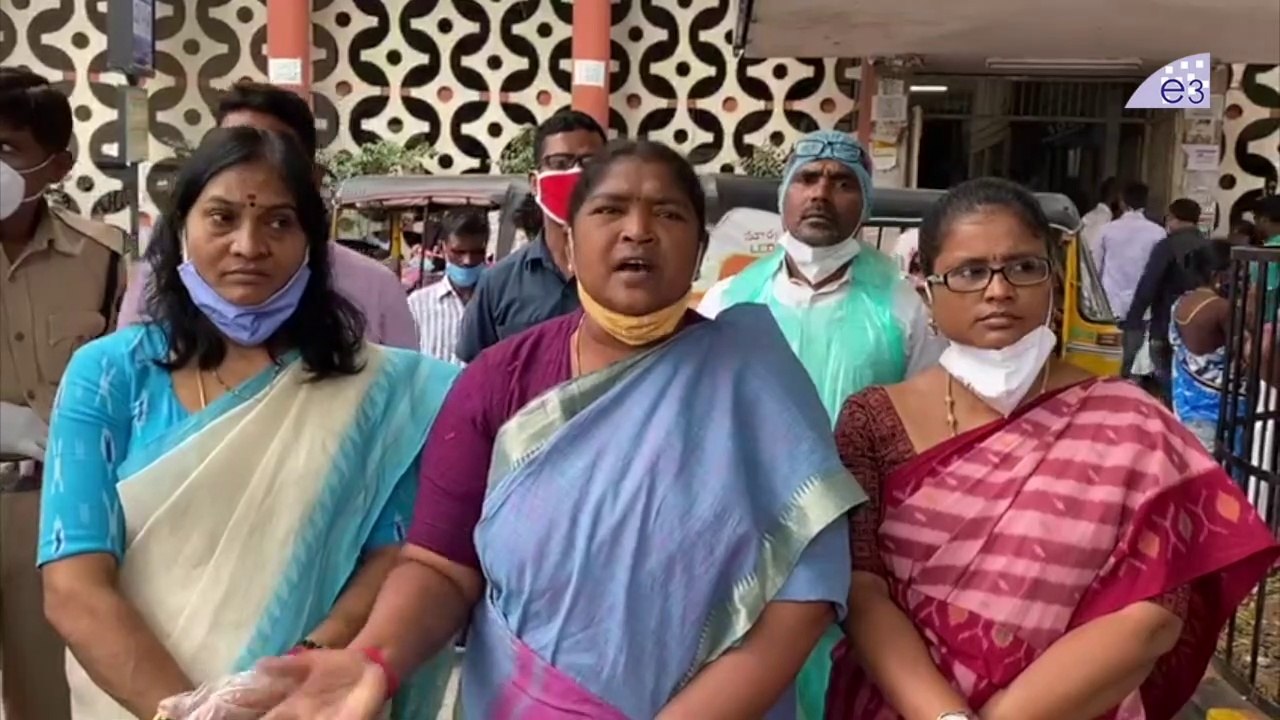 13 సంవత్సరాల అమ్మాయికి న్యాయం చేయలేని ప్రభుత్వం | MLA Seethakka Aggressive Words On KCR | E3 Talkies