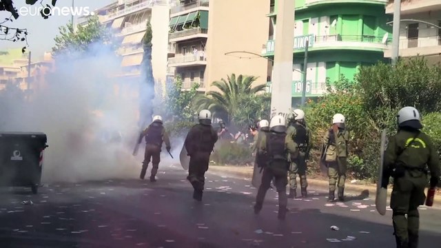 Grèce : le parti néonazi Aube dorée qualifié d' organisation criminelle