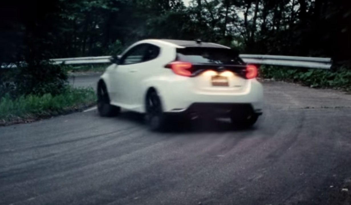 Vídeo: Toyota GR Yaris vs Yaris WRC, ¡genética de rallys! [TG]