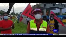 Miembros del Suntracs protestaron el vía Domingo Díaz  - Nex Noticias