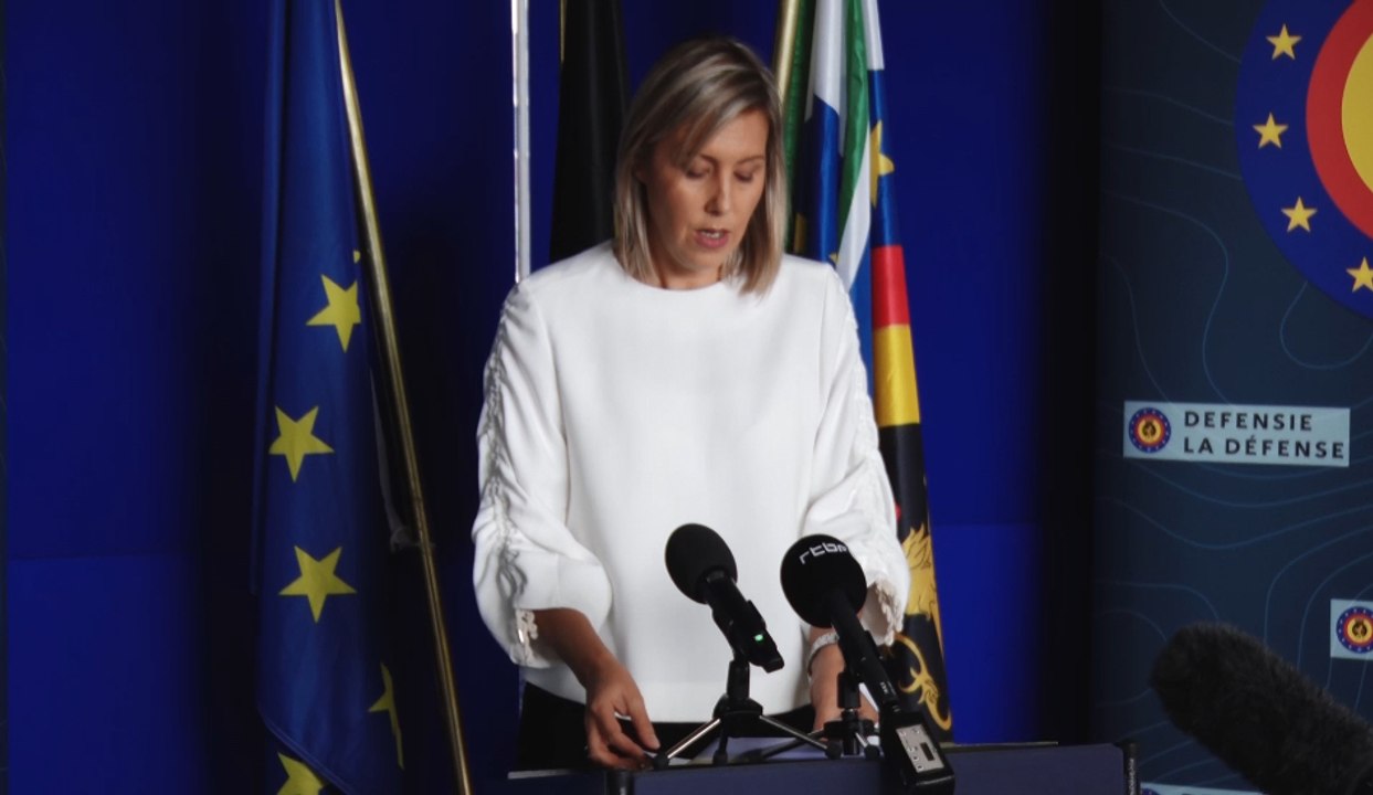 "Nous allons recruter énormément à la Défense" annonce la ministre Ludivine Dedonder