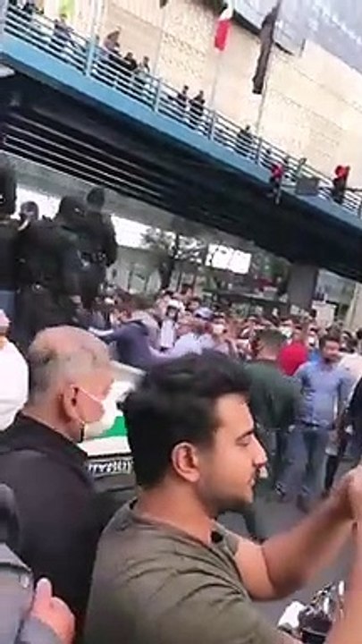 Görüntüler İran'dan! İbreti alem olsun diye dolaştırdılar
