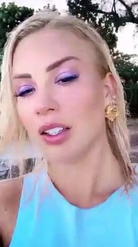 Leslie Shaw en grabaciones desde mismo lugar de videoclip de Jennifer Lopez - Instagram stories