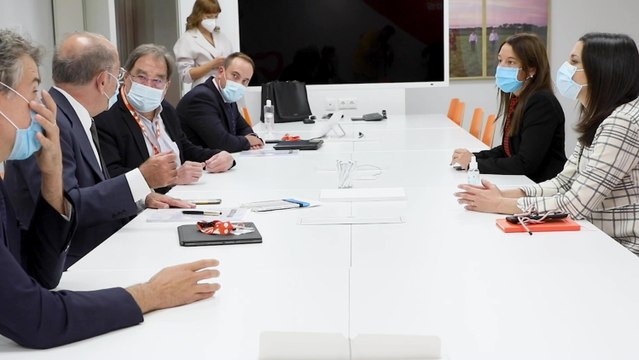 Arrimadas se reúne con los impulsores de 'La España que reúne'