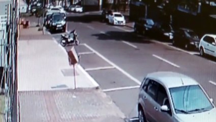 Vídeo mostra colisão entre Fiesta e Gol na Região Central