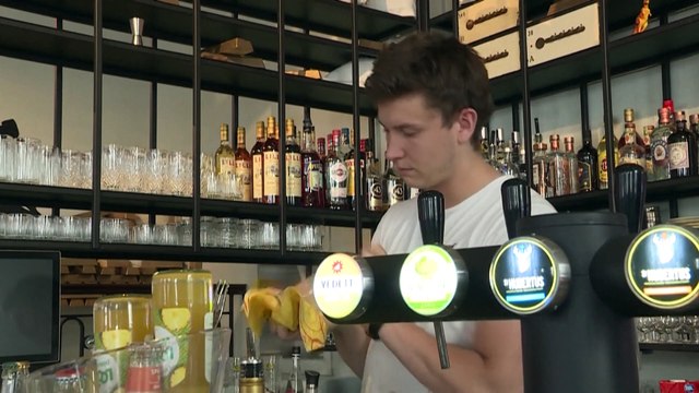 CORONAVIRUS | Bruselas cierra bares y restaurantes durante un mes