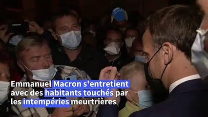 Crues: Emmanuel Macron rencontre habitants et secouristes à Saint-Martin-Vésubie