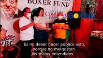 Rosendo Alvarez entrega donacion del CMB a Erenia Silva, esposa de RIcardo Mayorga