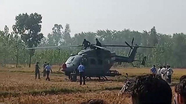 ननौता के कल्लरपुर गुर्जर के जंगलों में भारतीय वायु सेना के हेलीकॉप्टर की इमरजेंसी लैंडिंग