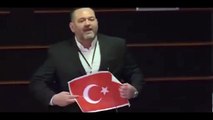 Türk Bayrağı'nı yırtan küstah Yunan vekil tutuklandı