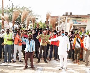 मैनपुरी: दलित की बेटी को इंसाफ दिलाने के लिए किया प्रदर्शन