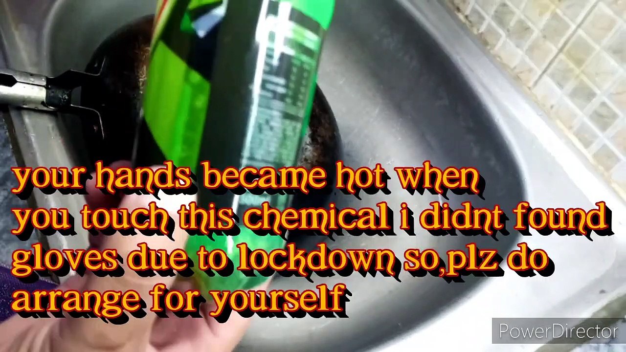 Carbon off! How to remove pans stubborn grease stains_ oily pans ki