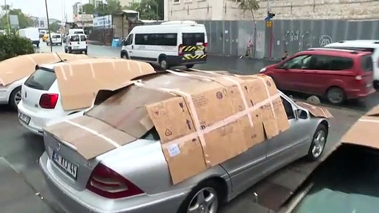 Sağanak ve doluya karşı vatandaşlar önlem aldı