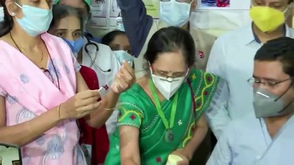 Vrai ou Fake : les laboratoires pharmaceutiques vont-ils s'enrichir avec le vaccin contre le coronavirus ?