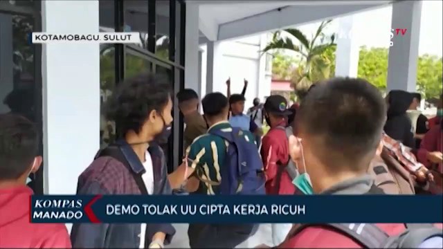Demo Mahasiswa Tolak UU Cipta Kerja Ricuh