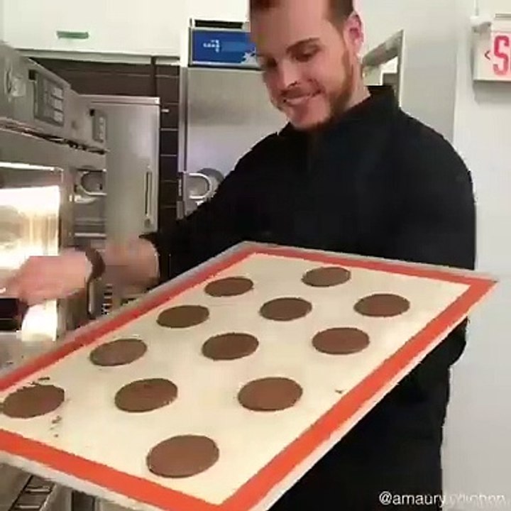 CLOCK CAKE