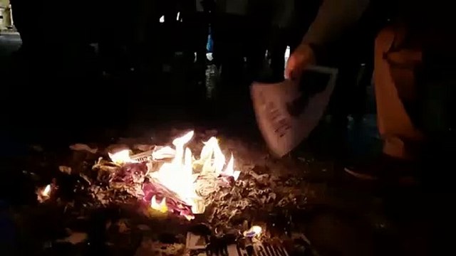 Concentració a la plaça de Sant Jaume per la inhabilitació del president Torra