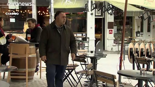 Bruselas cierra bares y cafeterías para evitar la propagación del Covid.