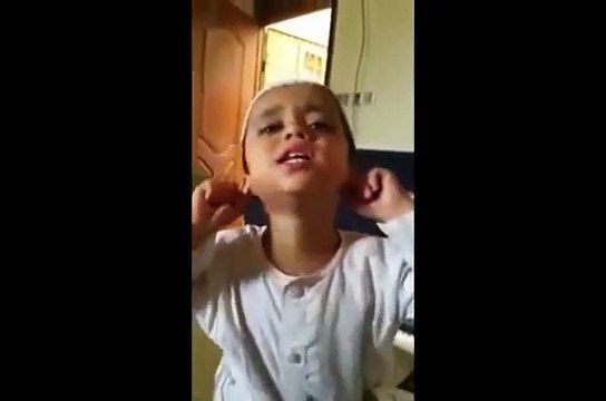 Qari Sahab Trrr rha hoon Trr rha hoon _ Qari Sahab aur Cute Bacha |Pakistan