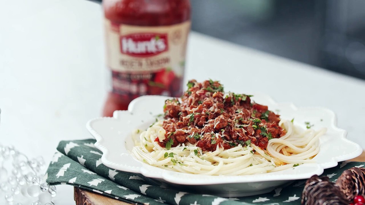 Apetitoso spaghetti bolognesa al vino tinto