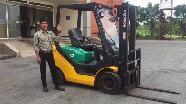 Xe nâng xăng gas 1.5 tấn Komatsu FG15C-20- Nỗi lo về nhà kho hẹp không còn đáng sợ?