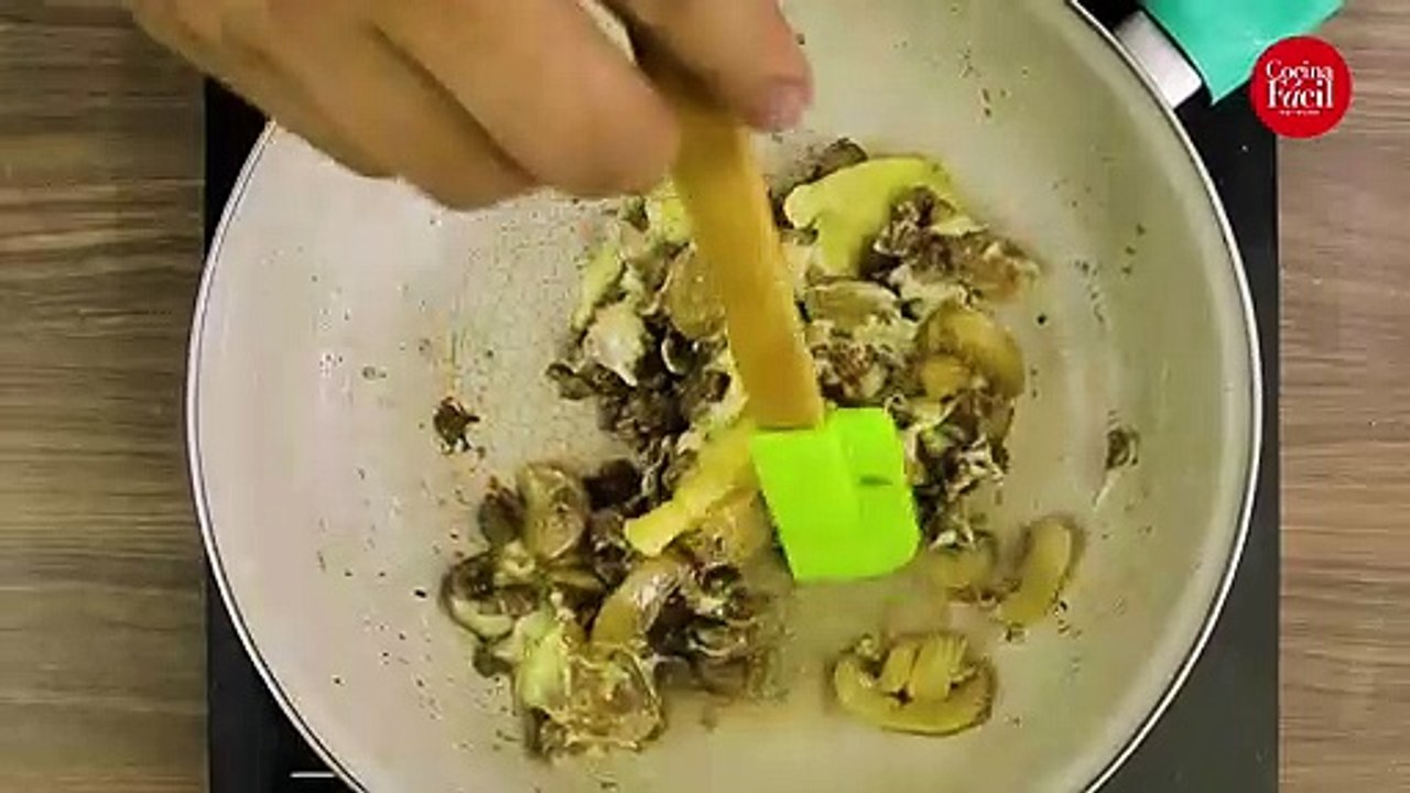Hamburguesa hawaiana con salchicha