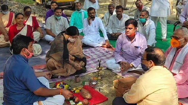 नवीन कक्ष को लेकर भूमि पूजन को लेकर हुआ आयोजन