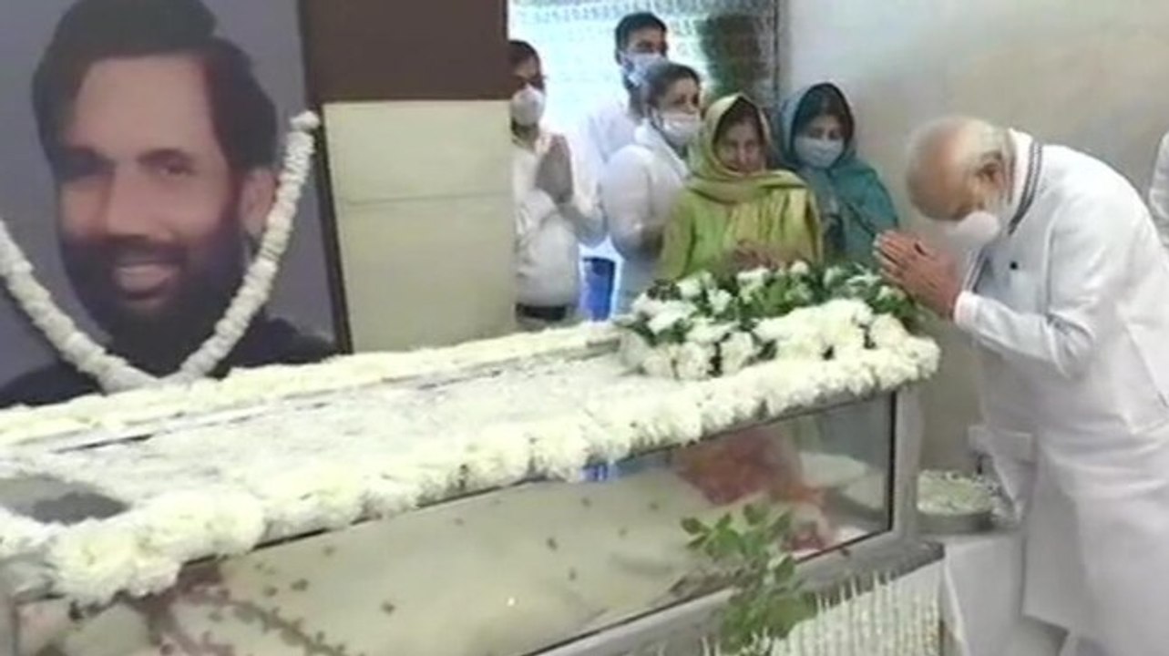PM Modi pays last respects to late Dalit leader Ram Vilas Paswan in Delhi