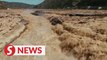 Spectacular Hukou Waterfall of Yellow River wows tourists