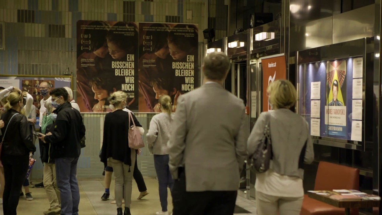 Ein bisschen bleiben wir noch Film - die Journalistin Birgit Fenderl über den Film