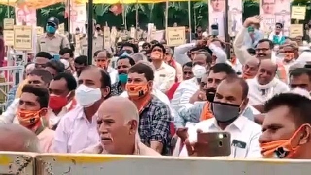 Video: शिवराज ने कहा- कमलनाथ जी पैसे का रोना रोते रहते थे और भाजपा की सरकार जनता को लाभ बांट रही है