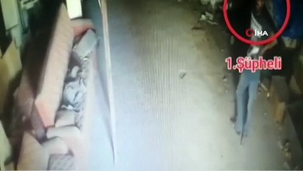 Kameraları görünce yüzleri kapattılar ama yine de yakalandılar