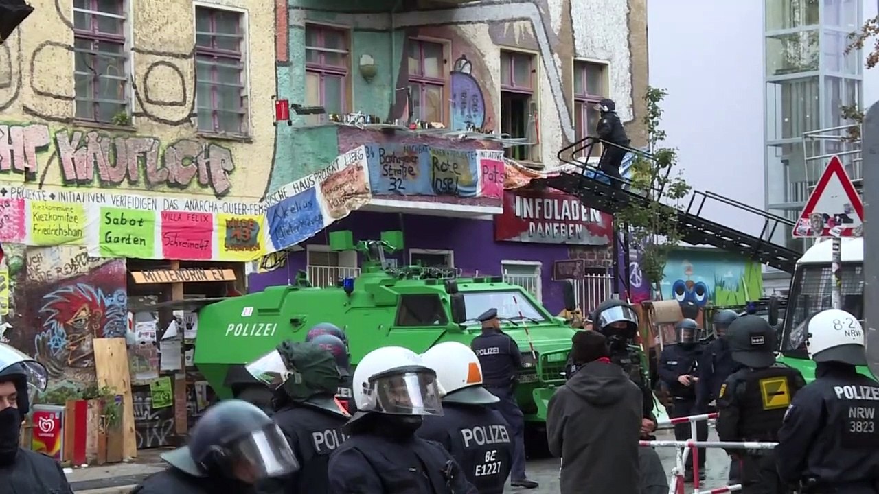 Polizei räumt linkes Wohnprojekt 'Liebig 34'