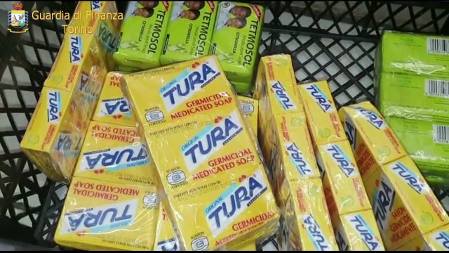 Torino - Saponette anti scabbia e altri falsi prodotti made in Italy sotto sequestro (09.10.20)