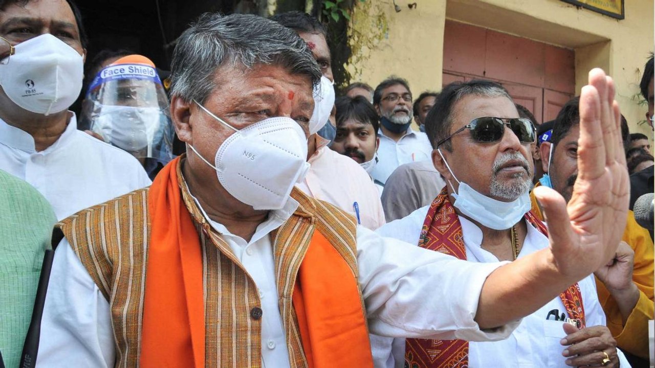 Shatak: FIR against top Bengal BJP leaders in B...