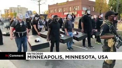 Mutmaßlicher Mörder von George Floyd gegen Kaution auf freiem Fuß - Proteste