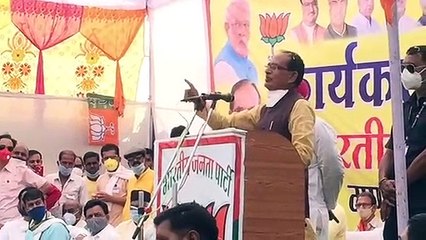 क्यामपुर की सभा में मुख्यमंत्री ने दोनों पैरों पर बैठकर नमन करते हुए जनता को दिया धन्यवाद