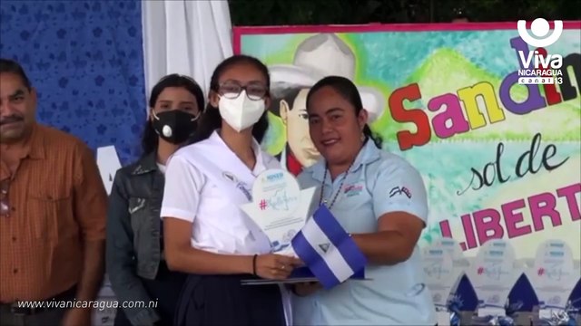 Entregan reconocimientos a 31 docentes y estudiantes del norte del país