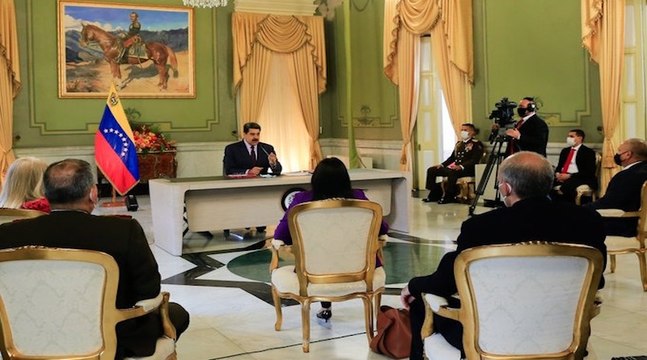 Pdte. Maduro recibe Ley Antibloqueo para impulsar inversiones en función de recuperación económica