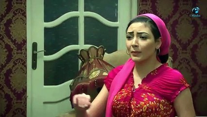 هو و الخدامة لوحدهم و الشيطان شاطر