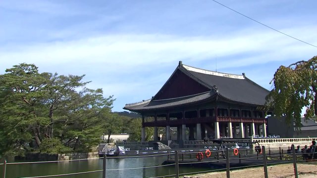 [날씨] 주말 청명한 하늘, 일교차 커...깊어가는 고궁의 가을 정취 / YTN