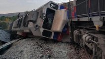 Ankara'da iki yük treni çarpıştı