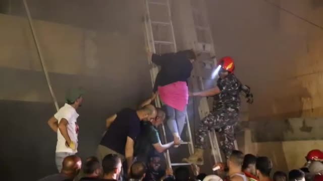 Al menos cuatro muertos por la explosión de un tanque de combustible en Beirut