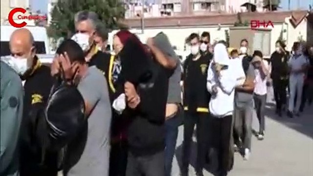 Swinger partisine katılan su tesisatçısı, kendisini diş hekimi olarak tanıtıp çiftleri dolandırmış