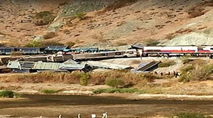 Ankara’da iki tren kafa kafaya çarpıştı!