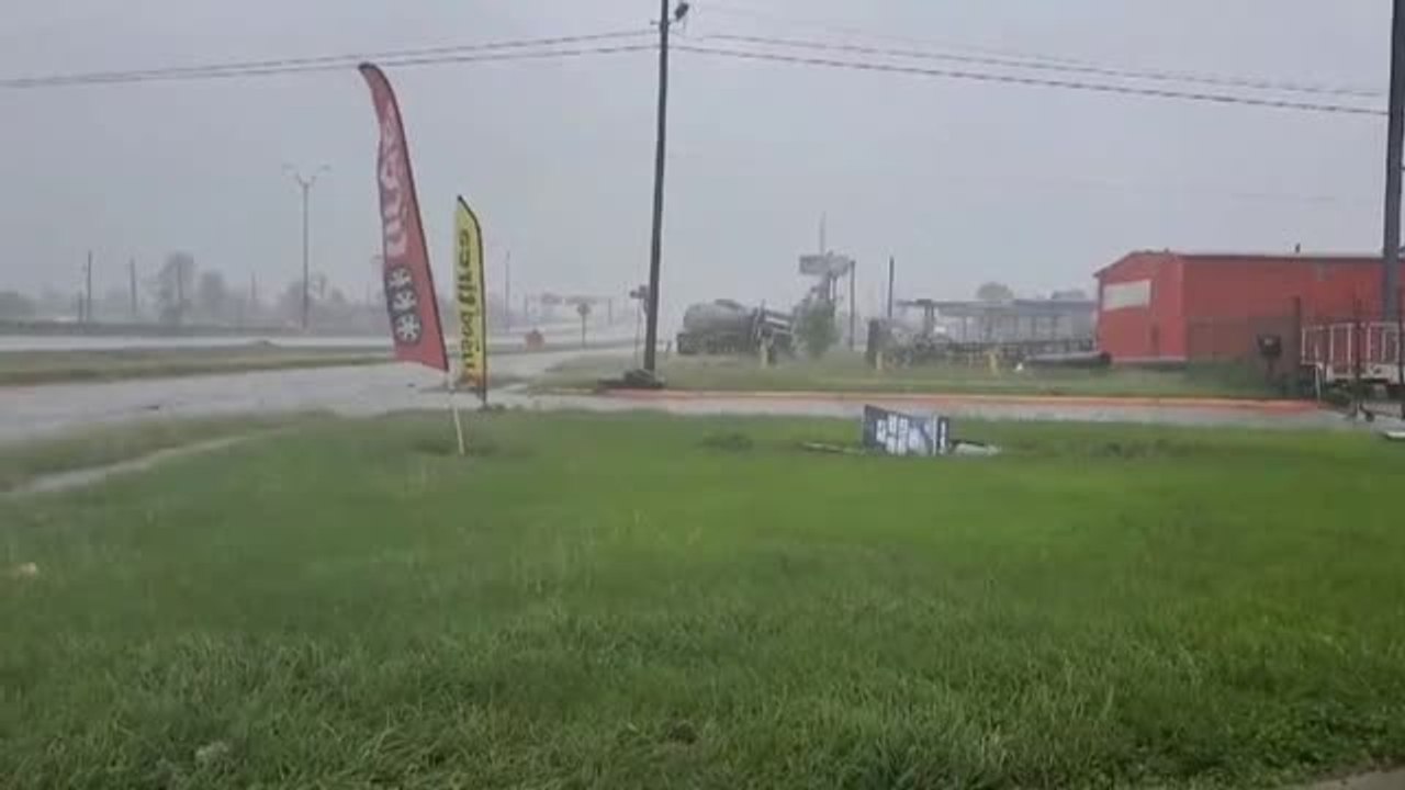 El huracán Delta toca tierra en el estado de Luisiana en Estados Unidos