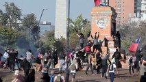 Anti-police demo in Chile  Tear gas & water cannon used on hundreds of protesters | Moon TV news