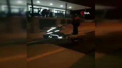 - Demir parmaklıklara sıkışan yavru köpeği itfaiye ekipleri kurtardı