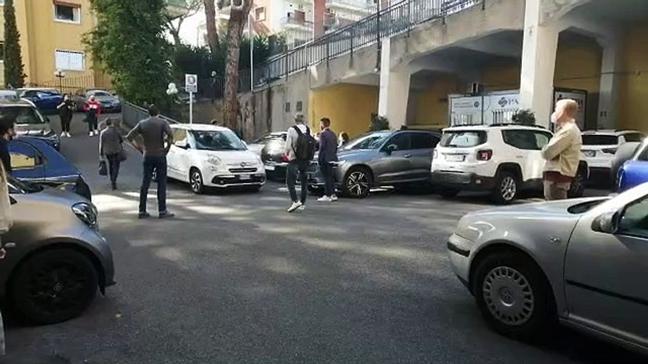 Hoedt arriva in Paideia per le visite mediche